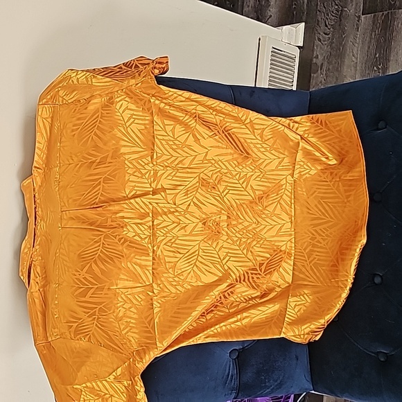 Mens gold dress shirt - Picture 4 of 4